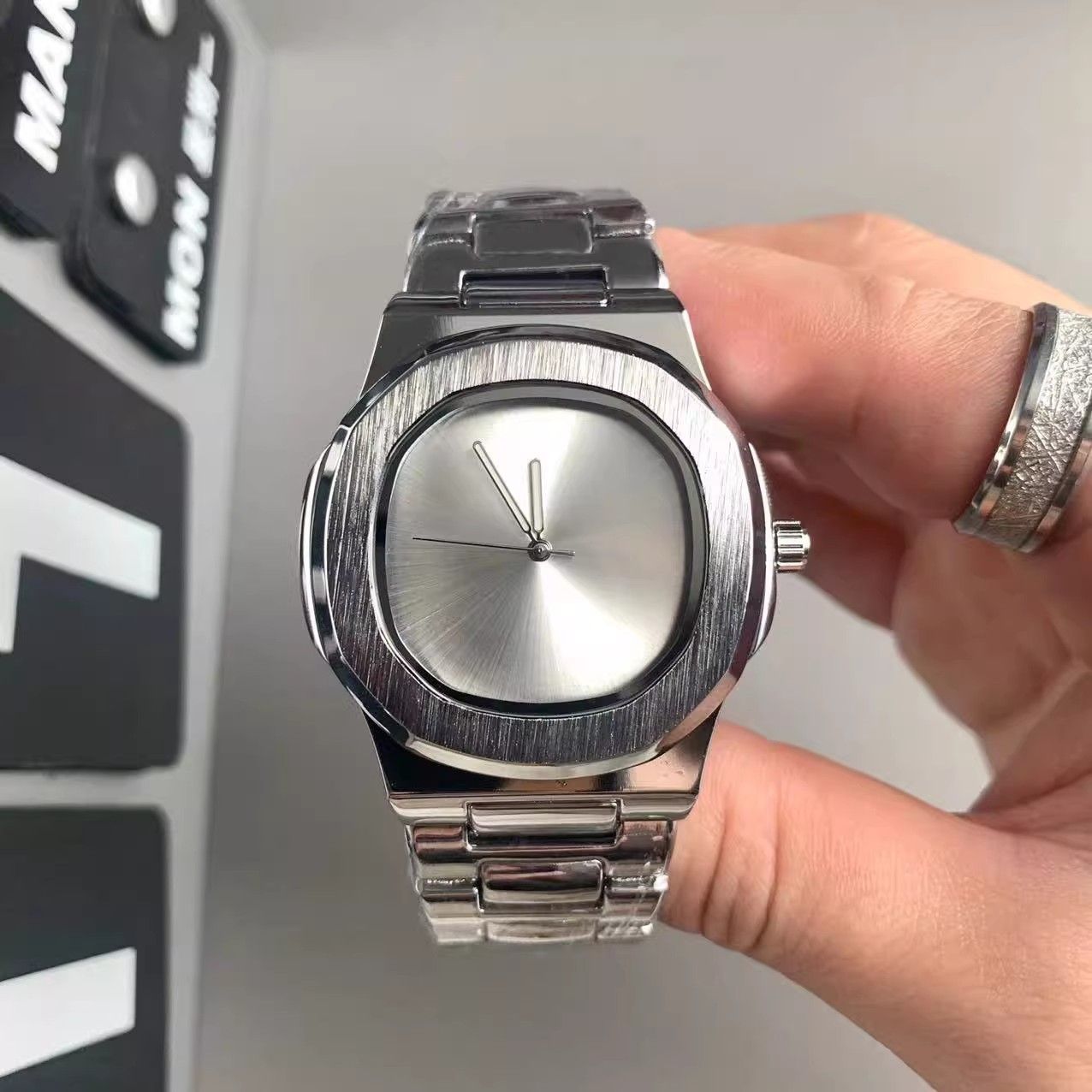 Jam Tangan Quartz Pria Logo Ku - Luxury Watch Logos ulasan dan harga