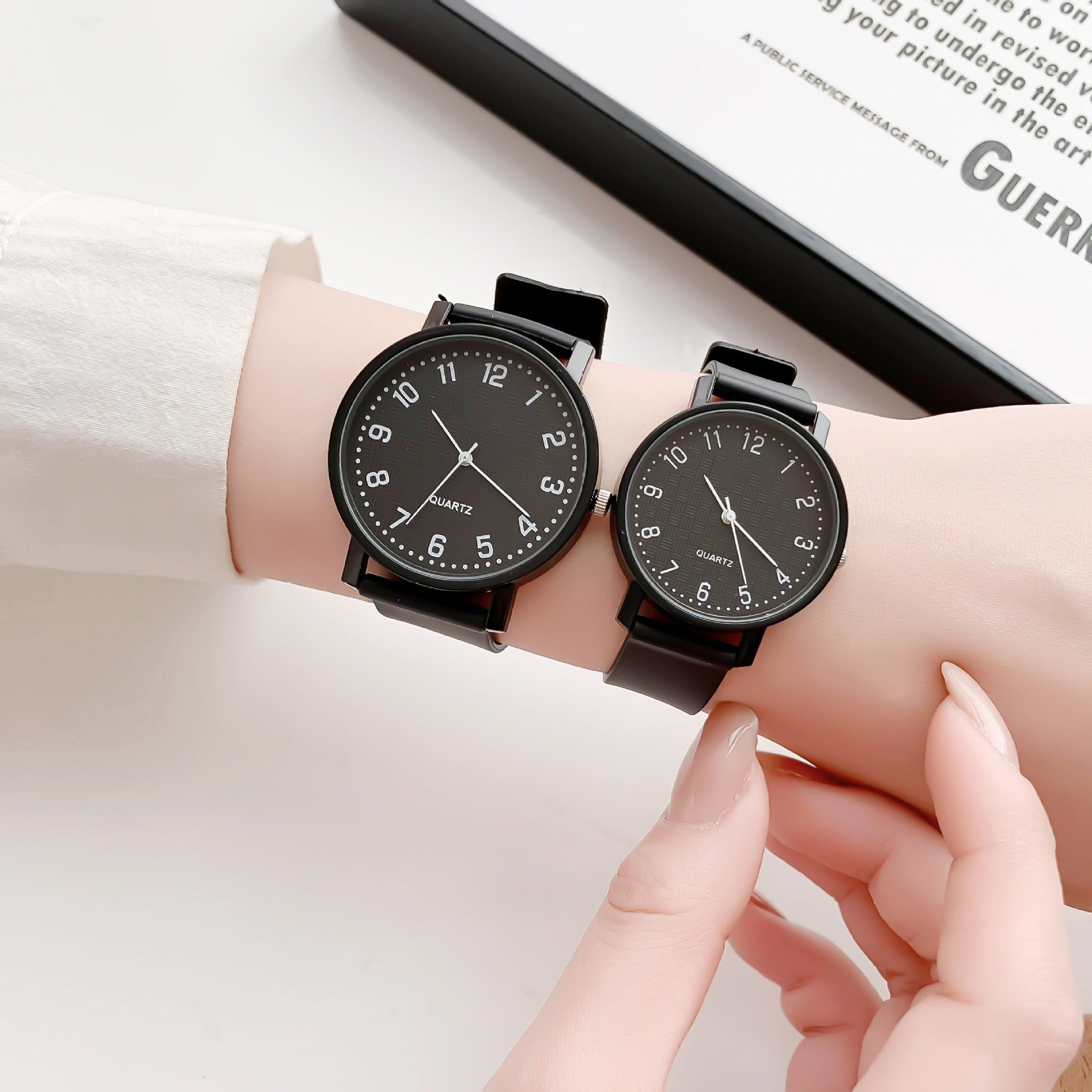 Jam Tangan Hitam Sederhana Jam - Luxury Watch Leather Strap ulasan dan harga